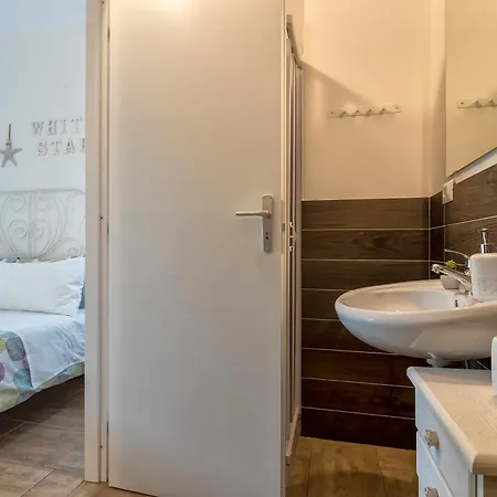 Guest house White Star